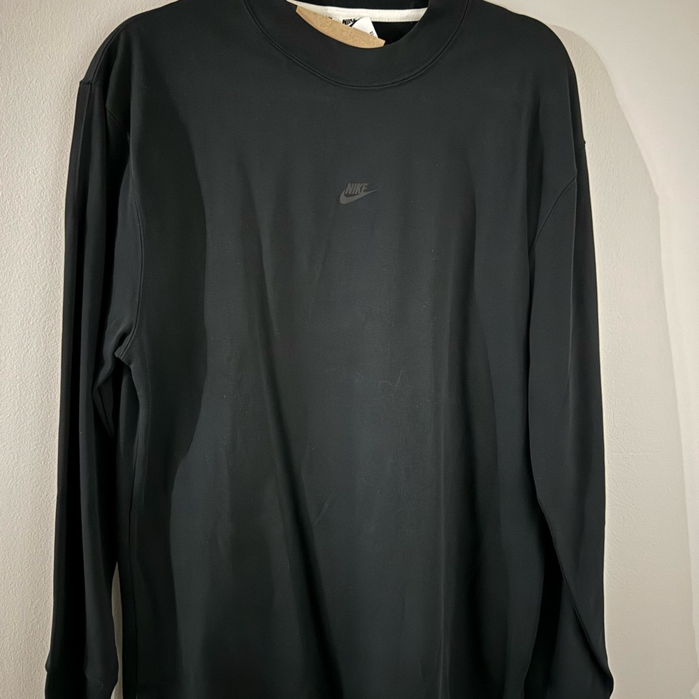 Nike Men's Black Crewneck Sweatshirt